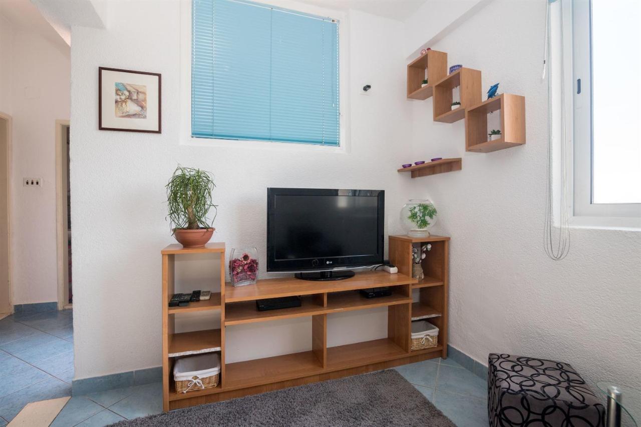 Apartments Tolj Igrane Ngoại thất bức ảnh